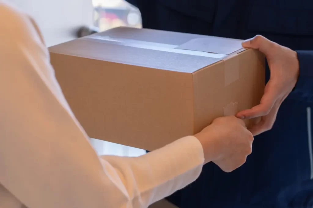 クリスマスプレゼントの渡し方：宅配便で届けてもらう