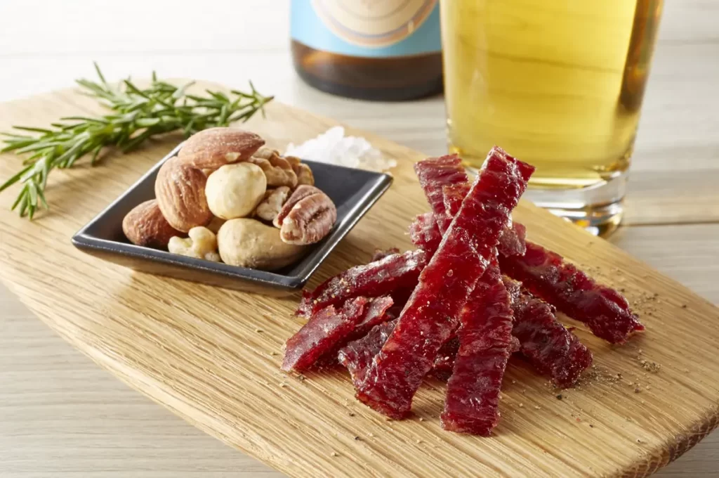 彼氏・夫に喜ばれるクリスマスプレゼントのジャンル：グルメギフト：おつまみ、スイーツなど