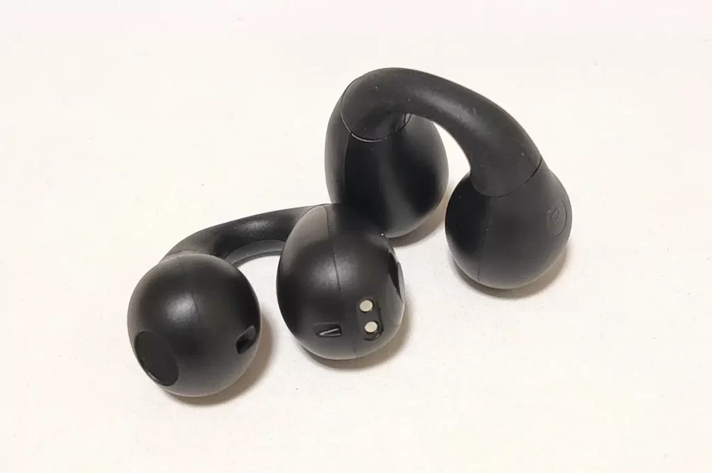 彼氏・夫に喜ばれるクリスマスプレゼントのジャンル：ガジェットアイテム：イヤホン、電子書籍リーダーなど